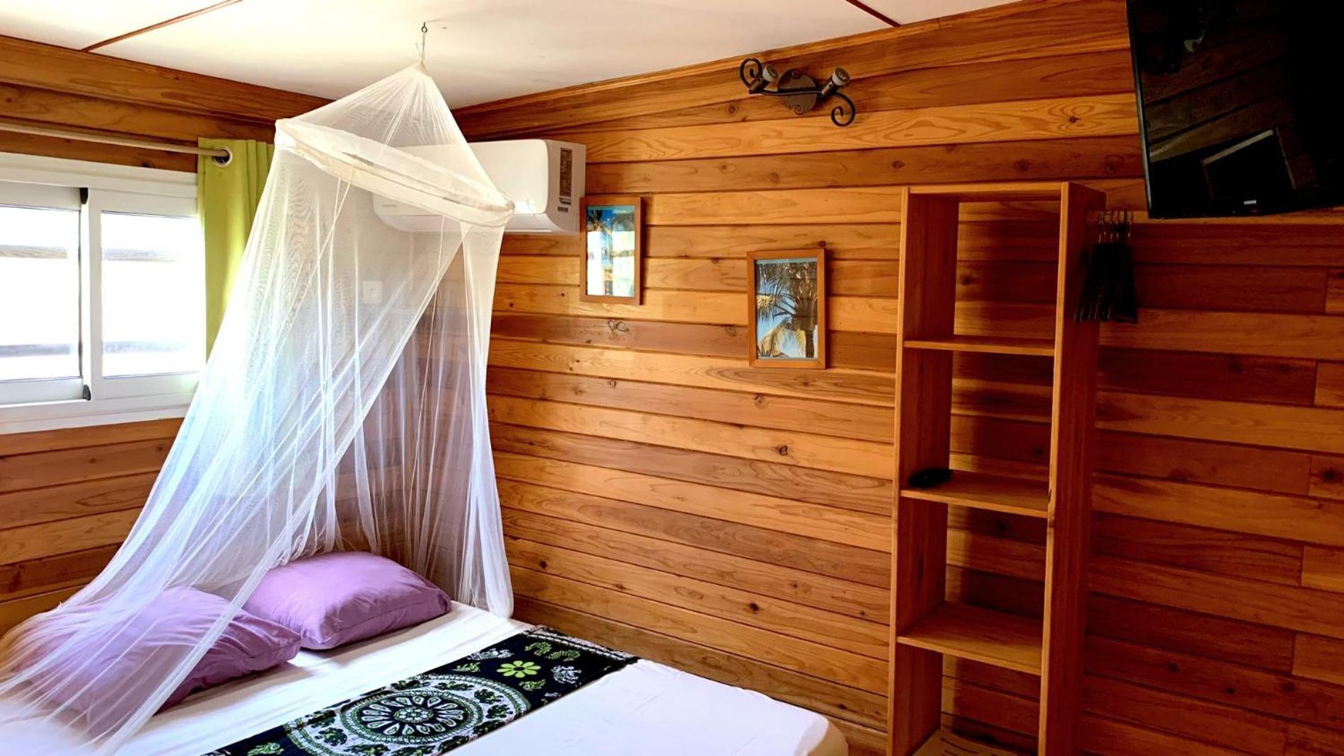 Cazadodo Villa L'Etang-Sale ภายนอก รูปภาพ