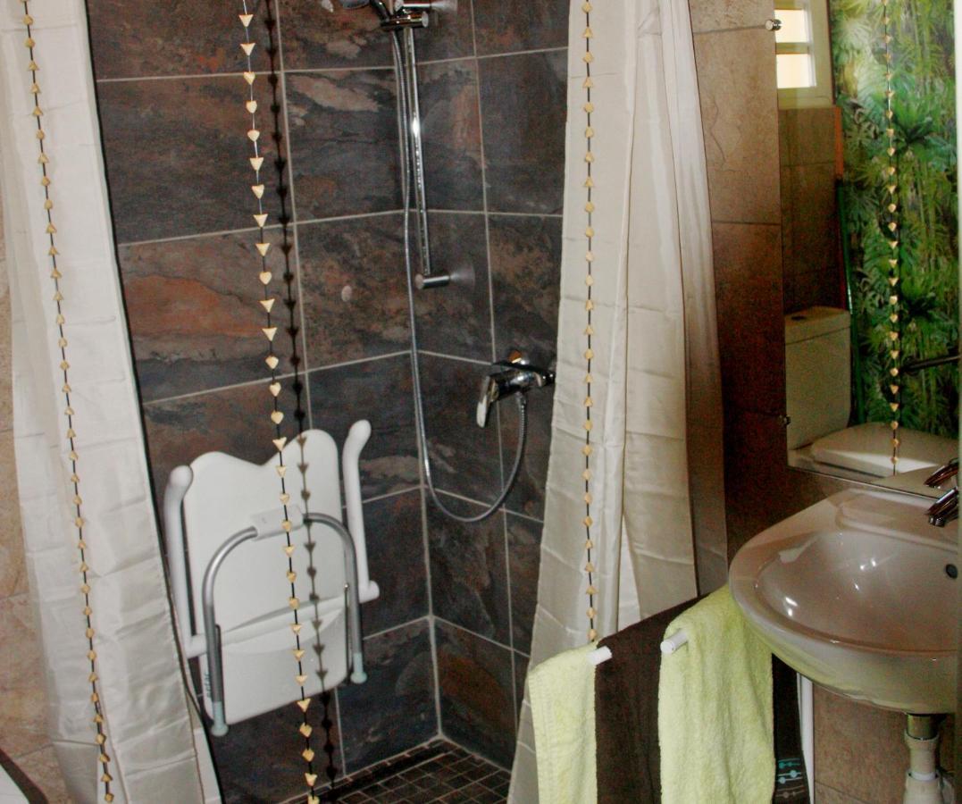 Cazadodo Villa L'Etang-Sale ภายนอก รูปภาพ